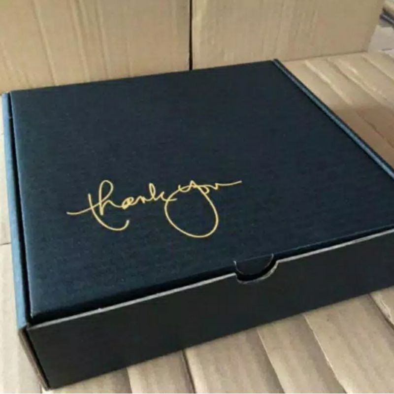 

Kardus Pizza 21x21x4,5 cm LS Karton/Box/Polos/Hampers/Baju