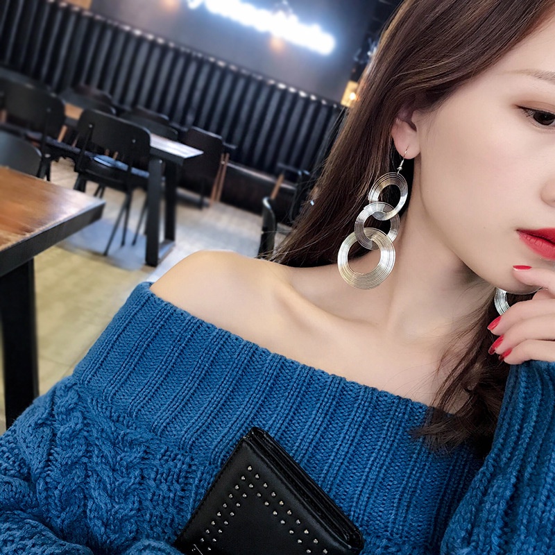 Anting Bentuk Lingkaran Multilayer Bahan Metal Gaya Korea Untuk Wanita