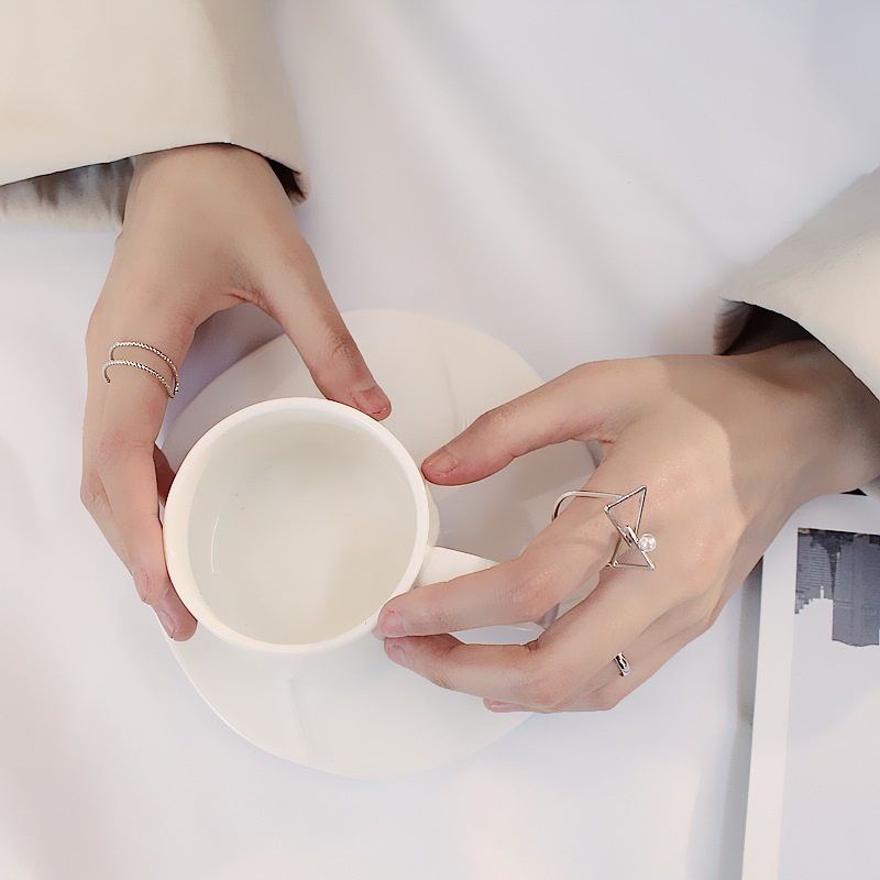 Set Cincin Model Terbuka Bahan Logam Bentuk Geometris Dapat Disesuaikan Untuk Wanita