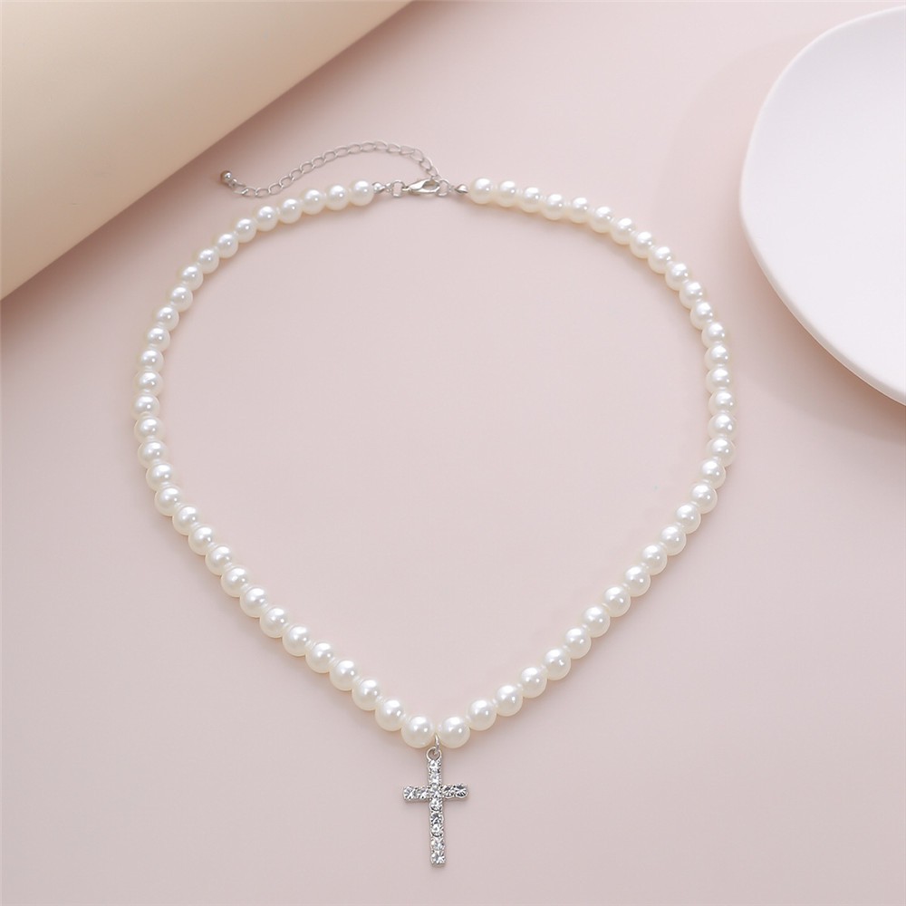 【COD Tangding】Imitation Pearls Chain Vintage Artificial Diamond Cross Pendant Necklace for Women Jewelry Gifts