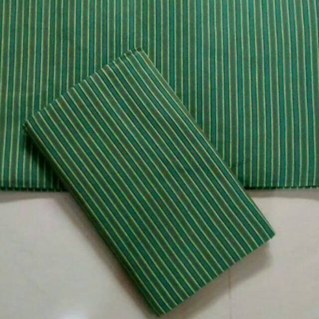 Tenun lurik hijau gradasi