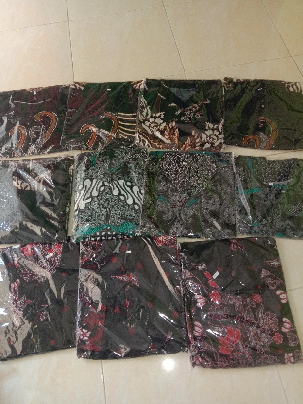 Batik Couple Keluarga Sarimbit Terbaru Modern Termurah Di Shopee Batik Couple Keluarga Mowo Abang