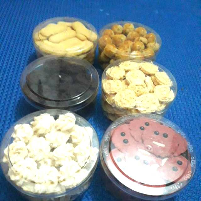 

Aneka kue kering NAY COKKIES&SNACK