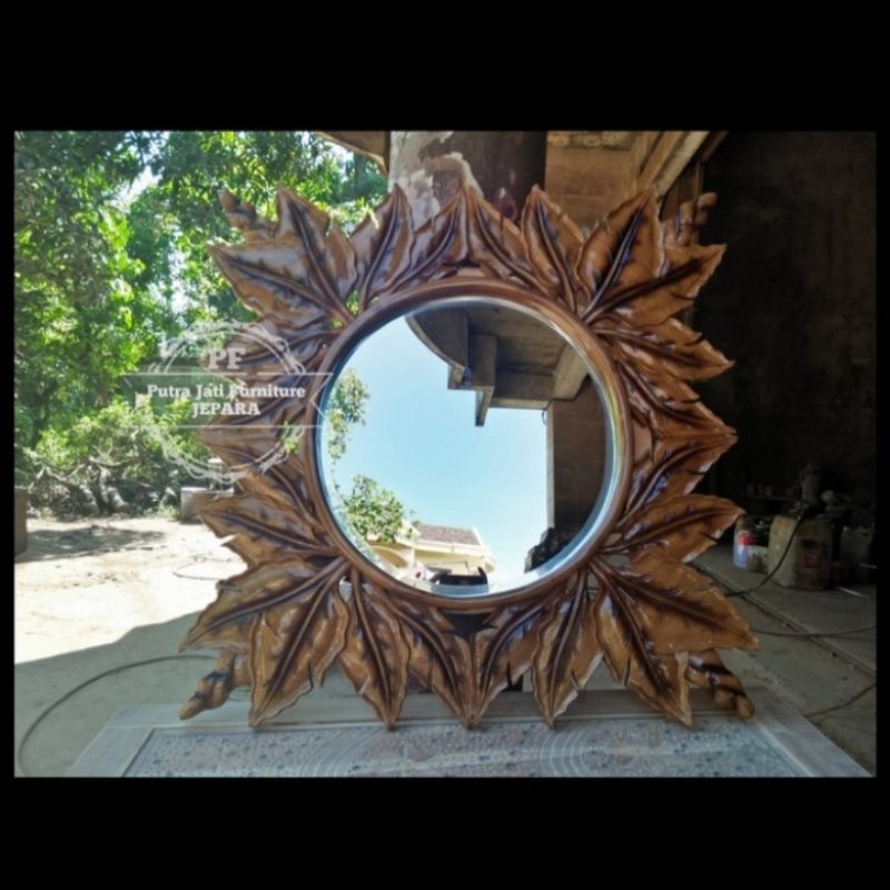 Cermin tembok ukir Jepara - Cermin dinding tolet tempel kayu jati