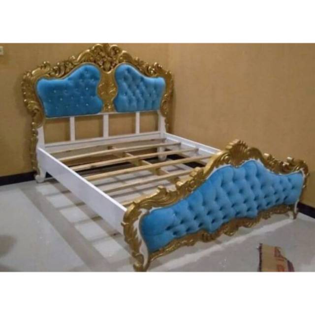 ARSYANA - Dipan Kayu Jati Ukiran Jepara - Ranjang Kayu Jati Ukiran Jepara - INDOJAVAMEUBLE