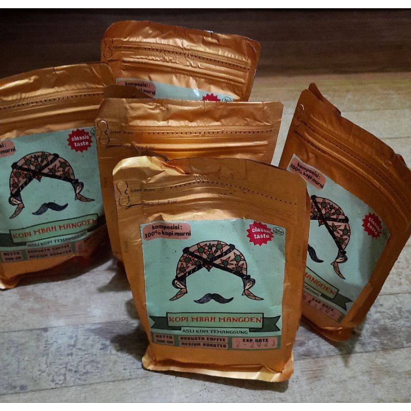 

Kopi Robusta cap MBAH MANGOEN