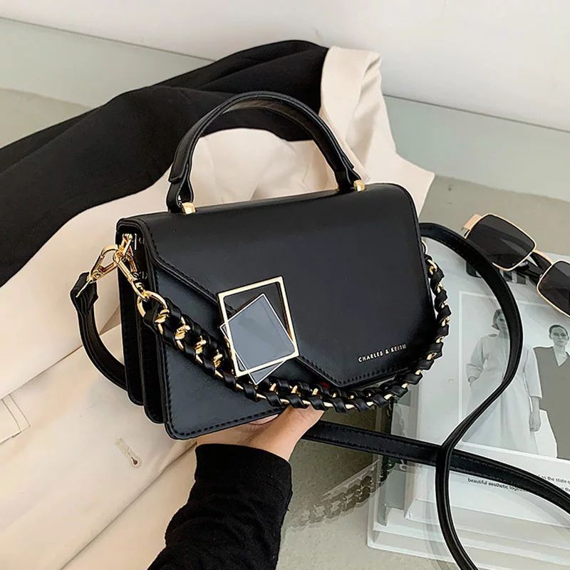 Tas Selempang Wanita Top Handbags Tas New Arrival MOCHILLASTORE Tas Tali Rantai Tas Hp Tas Make-Up Tas Elegan Tas Populer Perempuan Sintetis Kulit