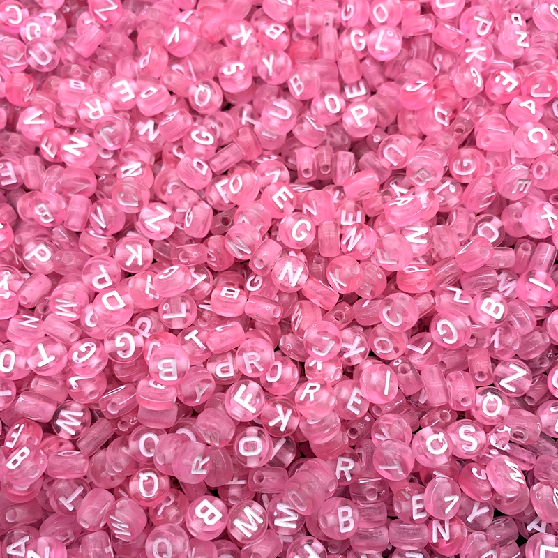 100pcs / lot 4x7mm Manik-Manik Huruf A-Z Campur Bahan Akrilik Warna Pink Untuk Gelang DIY