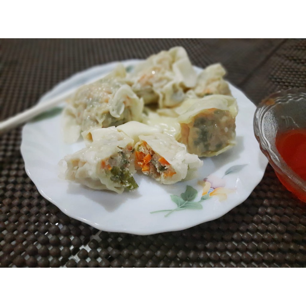 PANGSIT BASAH Home Made (10 pcs) isi Ayam Cincang dan Sayur dan bumbu kuah segar