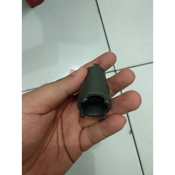 Kunci Mahkota Tipe A / Double Crown Socket / Alat Penahan dan Pembuka Kopling Motor