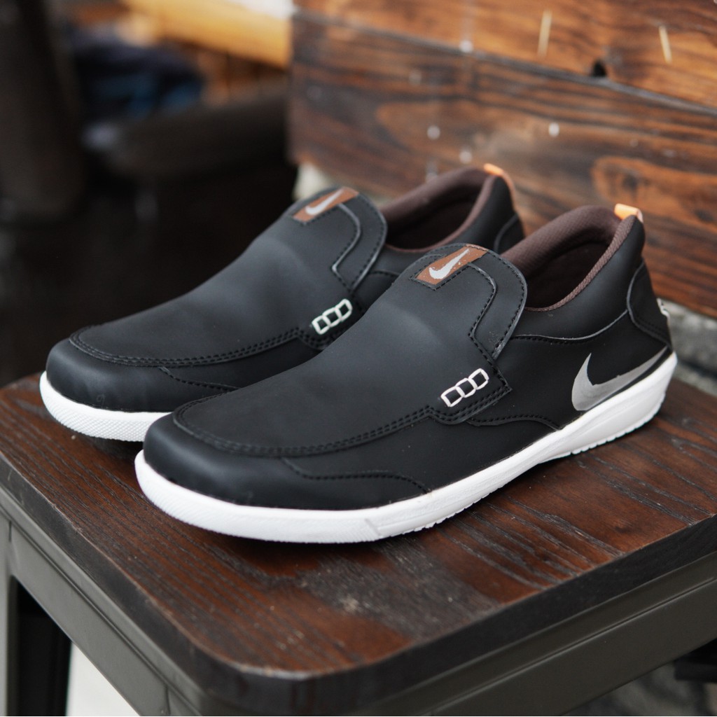 sepatu casual slip on nike boston hitam murah keren sepatu terlaris