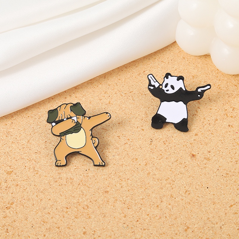 Bros Pin Enamel Bentuk Kartun Hewan Panda 2 Gaya Untuk Hadiah Teman