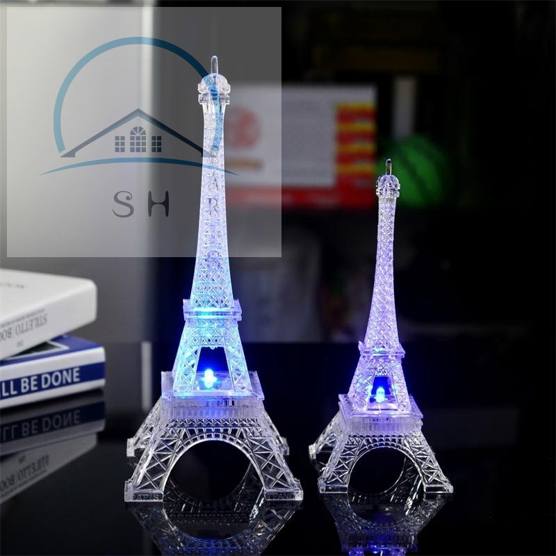 Miniatur Menara  Eiffel  dengan Lampu LED dapat Beruba Warna 