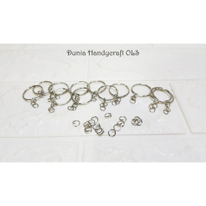 Gantungan Kunci + Rantai + Ring per 1 lusin (12 pcs) - Diameter 2,3 cm