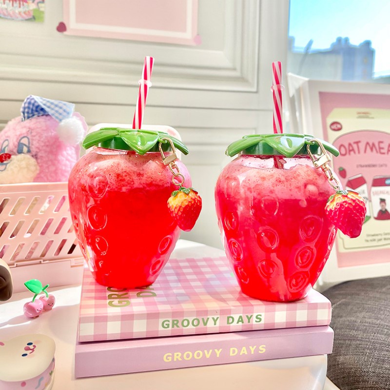 ღ 500Ml Strawberry Straw Cup Gadis Cantik Susu Teh Mug Plastik Botol Air Portabel Kaca Air untuk Pernikahan Musim Semi shower Pesta Ulang Tahun Desktop Dekorasi