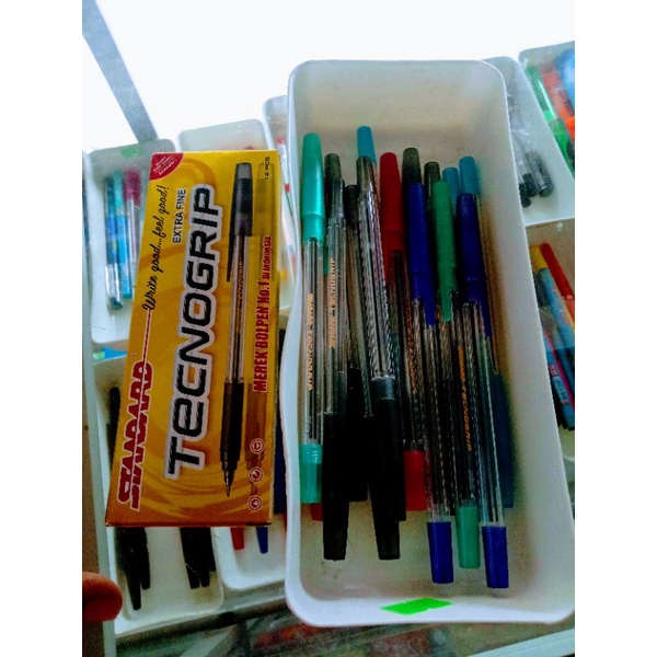 

BOLPOIN STANDARD TECNOGRIP WARNA HITAM