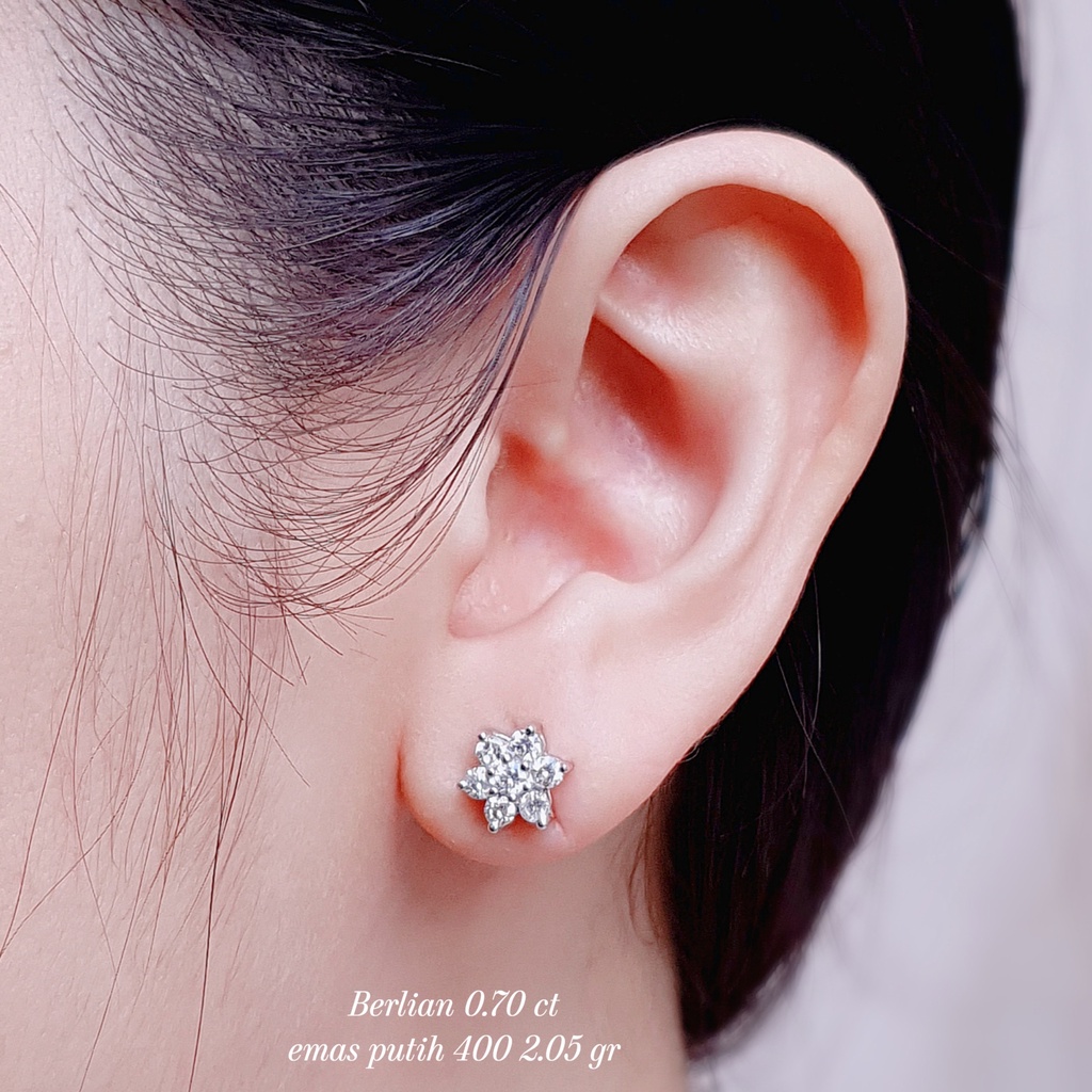 Perhiasan Giwang anting berlian eropa 0.70 ct bahan emas putih kode 1190