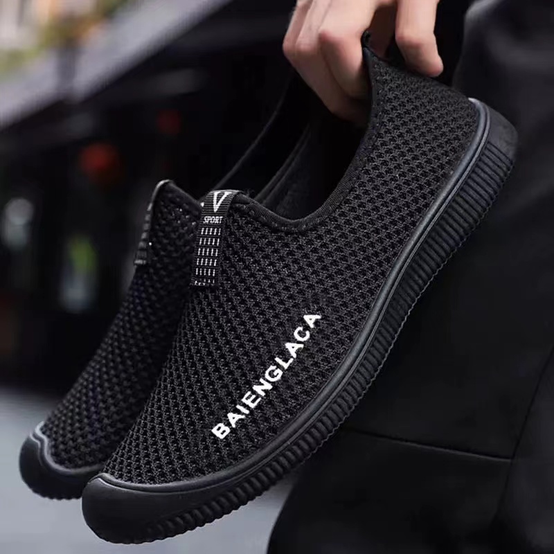 Highland Sepatu Slip On Pria Santai Sepatu Pria Casual Sepatu Sekolah Hitam MR209