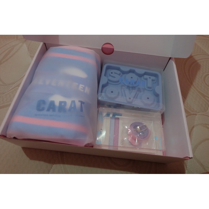 CARAT GEN 4 (BOOKED)- SHARING (binder, card holder, pb + dictonary, ice tray