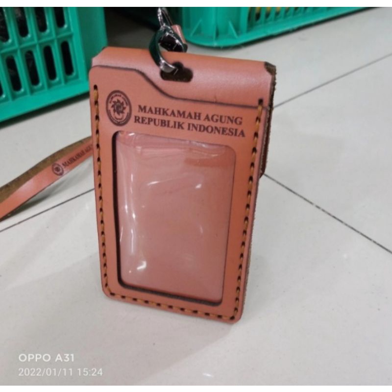 

Kalung ID Card Name Tag MAHKAMAH AGUNG RI Kulit Asli