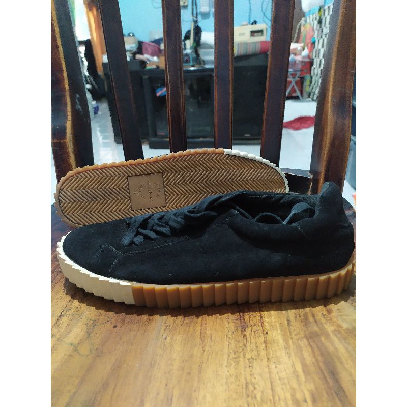 sepatu PULL & BEAR (second) size 37
