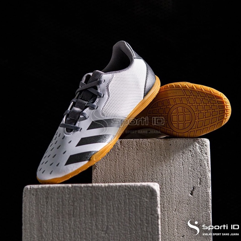 Sepatu Futsal Adidas Predator Freak .4 IN - White Iron FY6325 Original