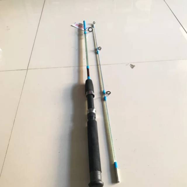 Joran Fiber Utecate Takasigani 135 cm