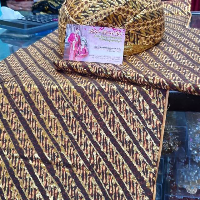 Kain prodo pengantin + blangkon