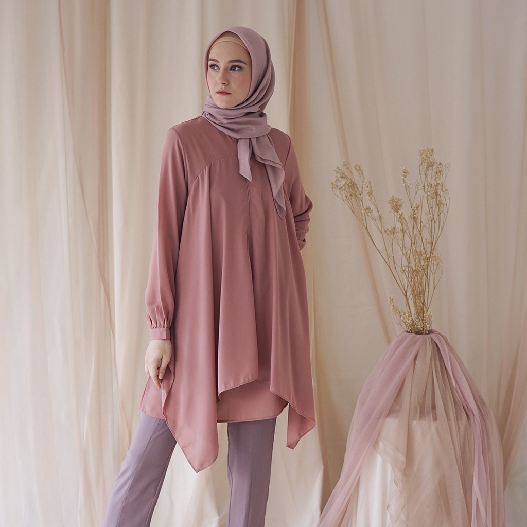 Nayaka by Aska Label - Tunik panjang dua lapis busui friendly warna putih, dusty pink