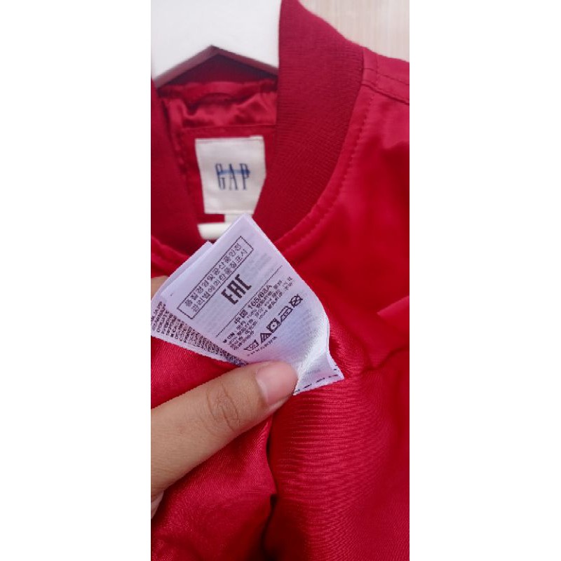 bomber GAp merah