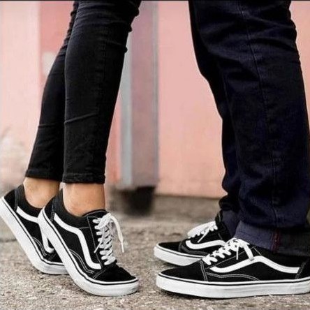 sepatu sneakers wanita pria sepatu couple pasangan oldschool hitam putih ukuran 36 37 38 39 40