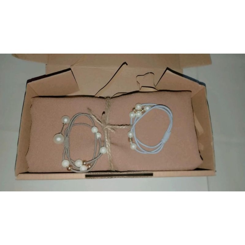 

Hampers Hijab | Hampers Birthday | Hampers Ultah |Hampers Wisuda | Hampers Costum