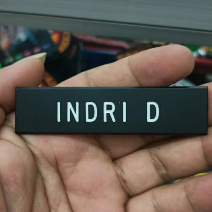 

Hadir Name Tag Murah