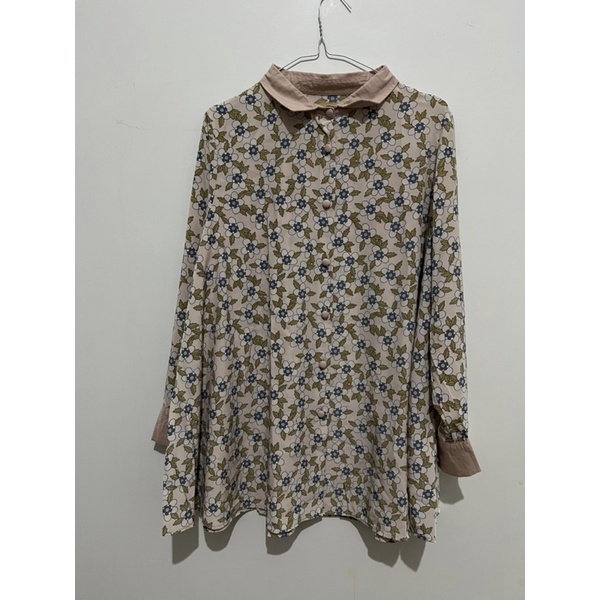 preloved HijabChic x Thatal Miskha Floral Pattern Top