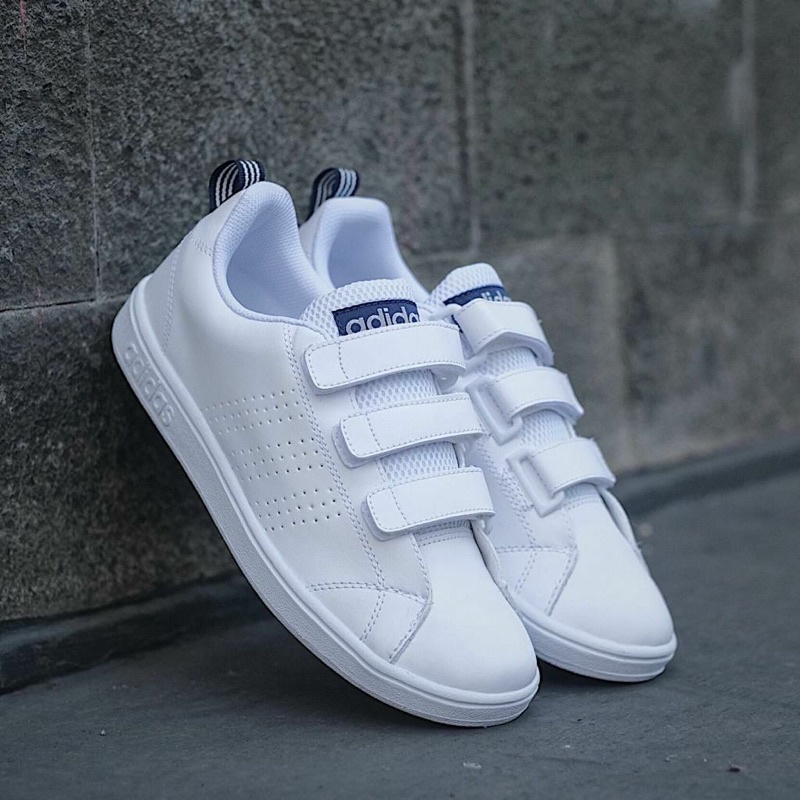 Sepatu Putih Adidas Tanpa Tali
