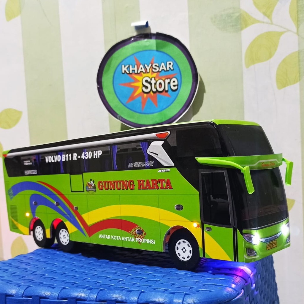 Miniatur bus bis UHD GUUNUNG HARTA  plus lampu