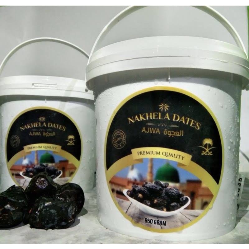 

Kurma Ajwa Ember 850 Gr Nakhela Dates