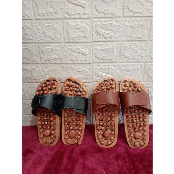SANDAL TERAPI REMATIK KAYU
