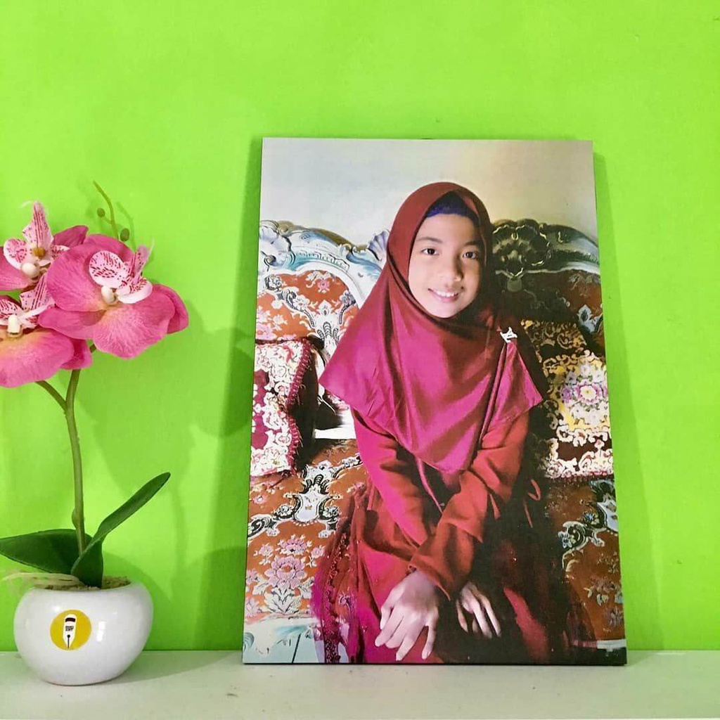 Cetak Foto Custom 10R / 20x30 cm Plus Bingkai Kayu Sudah Laminasy Anti air dan tidak luntur, Wall Decor, Kado Ulang Tahun, Kado Wedding, Cetak Foto Keluarga, Foto Pernikahan, Cetak Foto Besar 20R, 24R, 30R