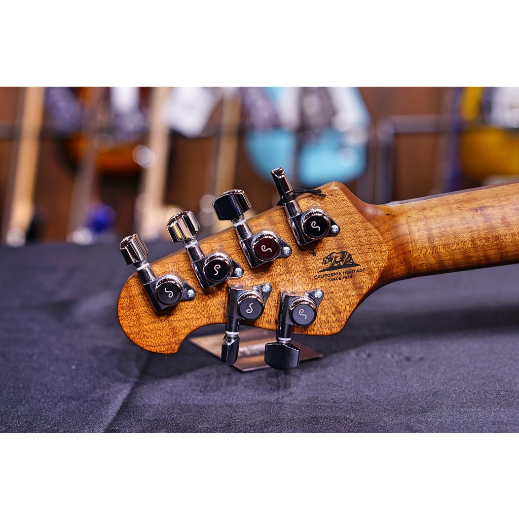 Ernie Ball Music Man Luke III HSS - Cherry Burst Quilt G98336