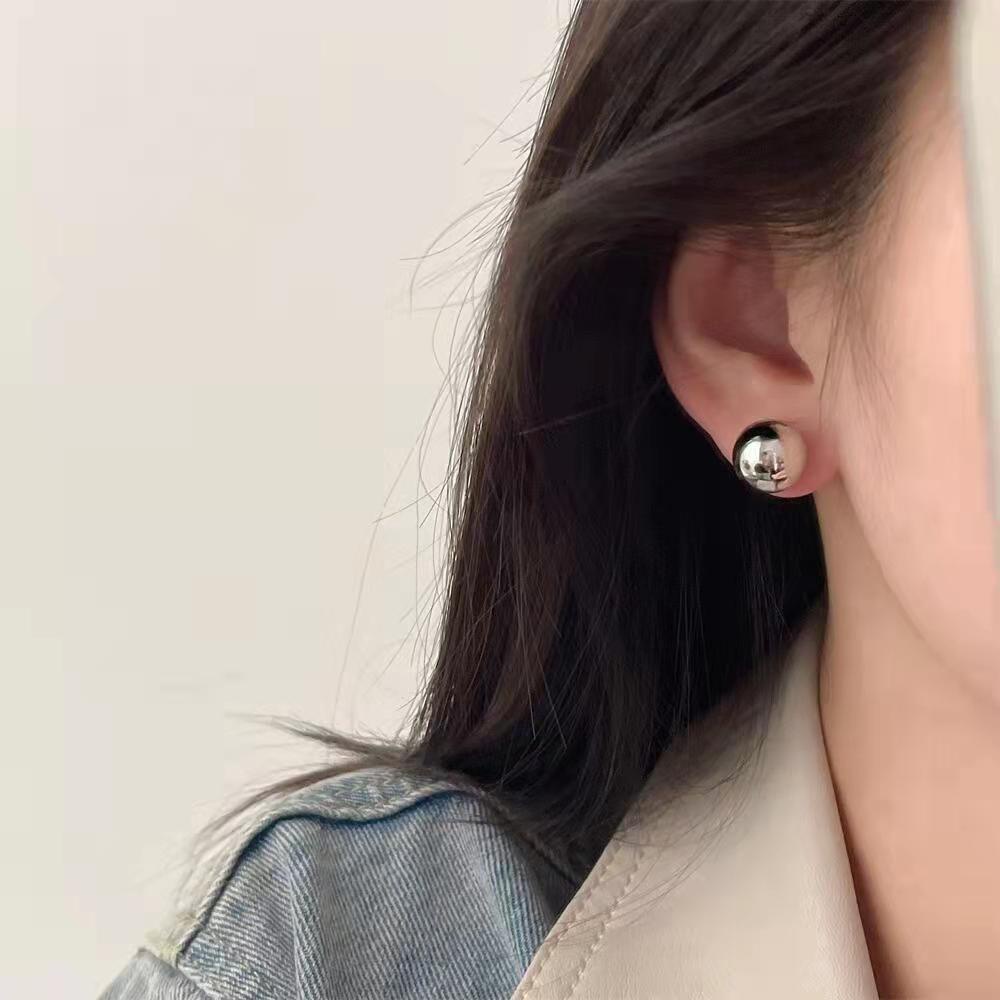 Needway Stud Earrings Logam Halus Perhiasan Perempuan Bola Bulat Temperamen Anting Gaya Korea