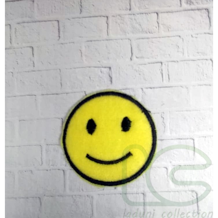 Patch bordir EMOJI / Patch Smile Tempel IRON ON setrika