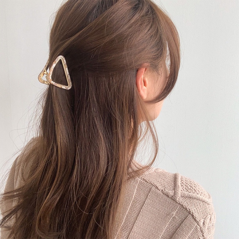 KLIP RAMBUT SEGITIGA BESI EMAS KOREA TRIANGLE ELEGANT HAIRCLIP JEPIT RAMBUT JEPITAN MINI SMALL KECIL WANITA ANAK CLAW METAL GOLD MOTIF LEOPARD PATTERNED AKSESORIS RAMBUT HAIR ACCESSORIES