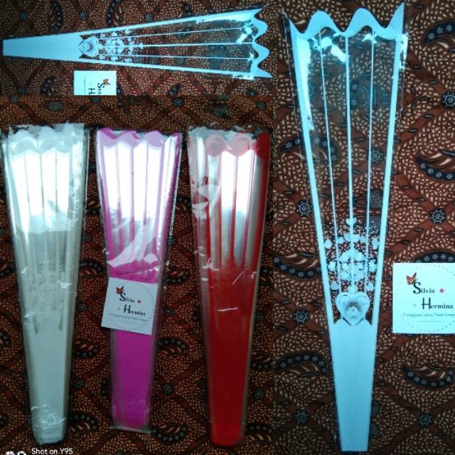 Plastik Bunga Isi Kurang Lebih 100 pcs