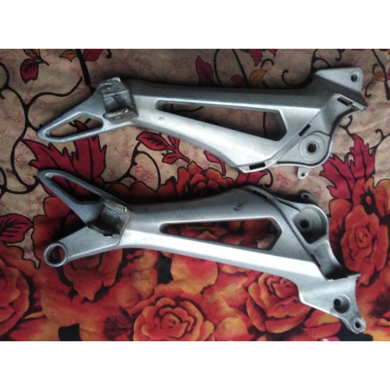 STEPP FOSTEP BOSTEP STEPP POSTEP PANCIK BELAKANG HONDA SUPRA 125 OLD / REVO LAMA ORIGINAL MOTOR