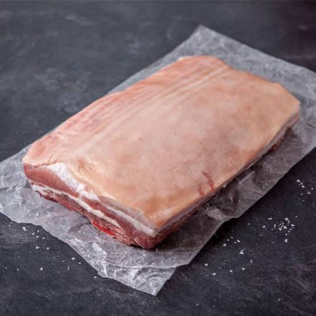 Pork belly samcan daging babi sam can  500gr 1kg