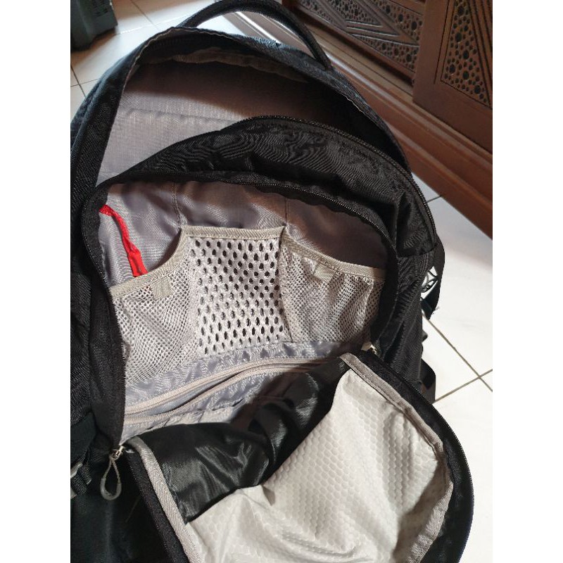 Osprey Quasar 28L