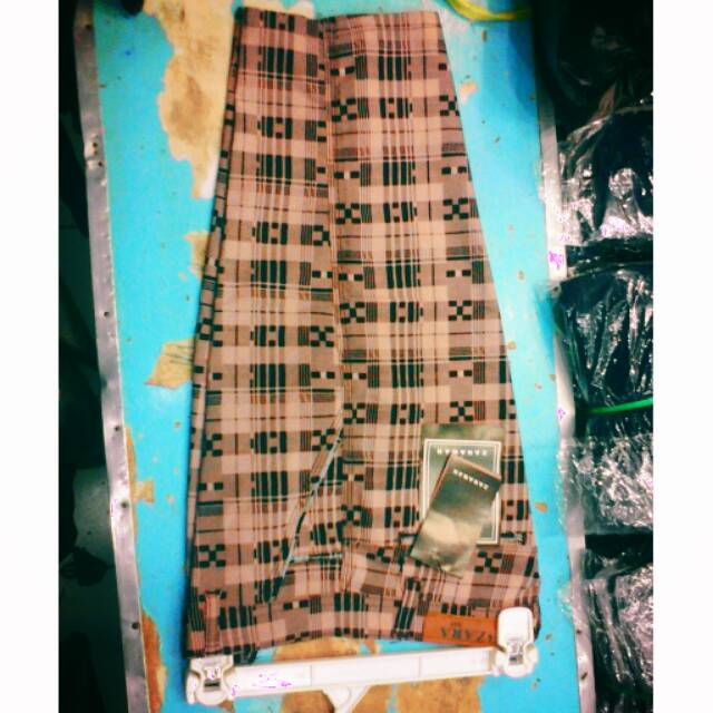 Celana Zara Man pendek Square Short pants