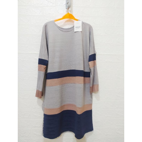 Tunik Plisket Aleeya Brand Harga Tag 269.000 dijual 85.000