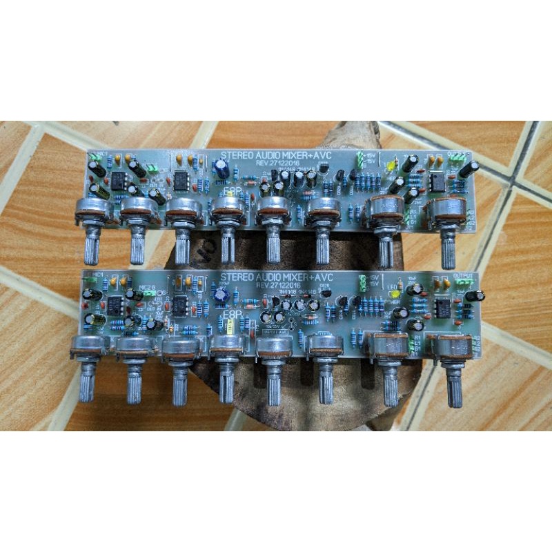 STEREO AUDIO MIXER PLUS AVC 2 IN MIC 2 IN MUSIK